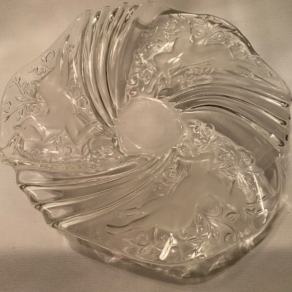 Mikasa Christmas Medley 9" Candy Dish Clear Crystal Frosted Swirled Candy Dish - Picture 2 of 6